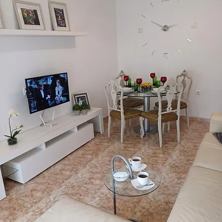 Apartman Playa Del Cura With A Free Parking Place